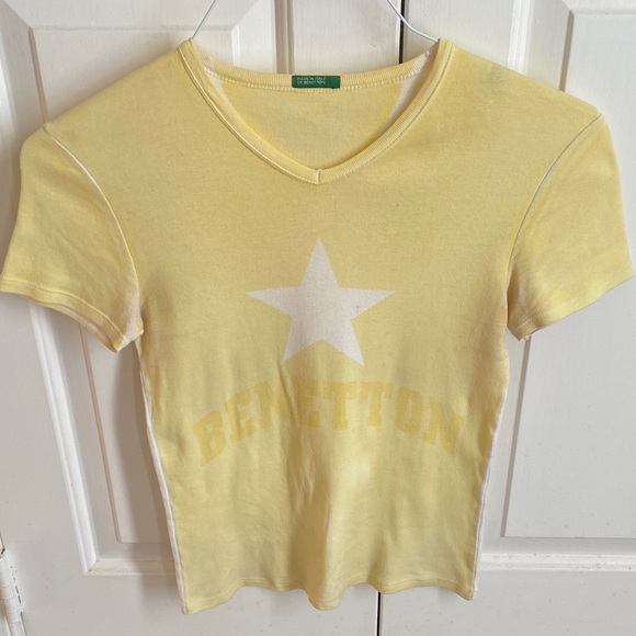 United Colors Of Benetton Tops - Benetton Yellow Star V Neck Top
